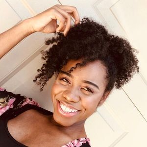 Meet your Posher, Destenee